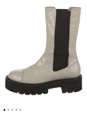 Stuart Weitzman Presley Crocodile Ultralift Boot Cream 7.5